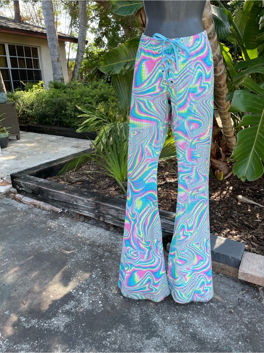 current mood retro psychedelic print bow bottom pants